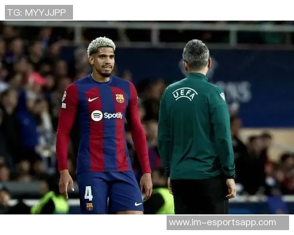 卡拉格直言阿劳霍表现不佳巴萨若想进步需考虑出售他