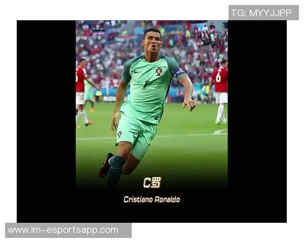 C罗全场表现亮眼7次射门收获2球并贡献高评分86