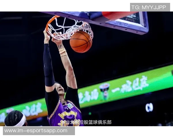 廖三宁关键三分助力球队逆转颓势展现绝佳状态